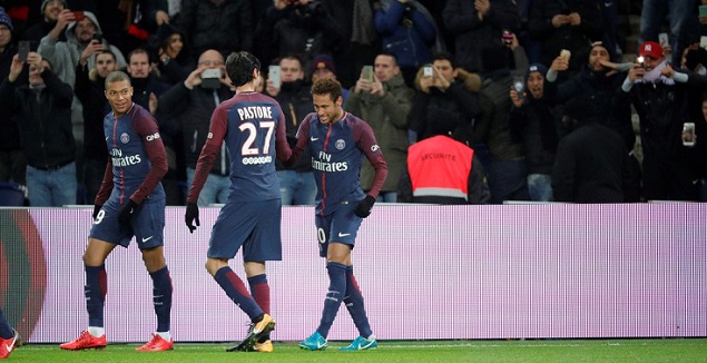 随着比赛的 随着比赛的