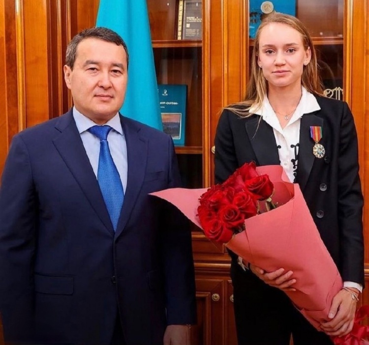 眼神与肩部 眼神与肩部