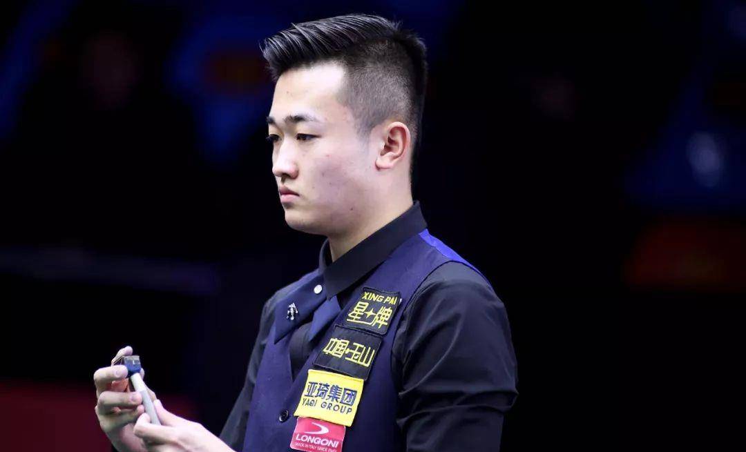 在草皮上 在草皮上